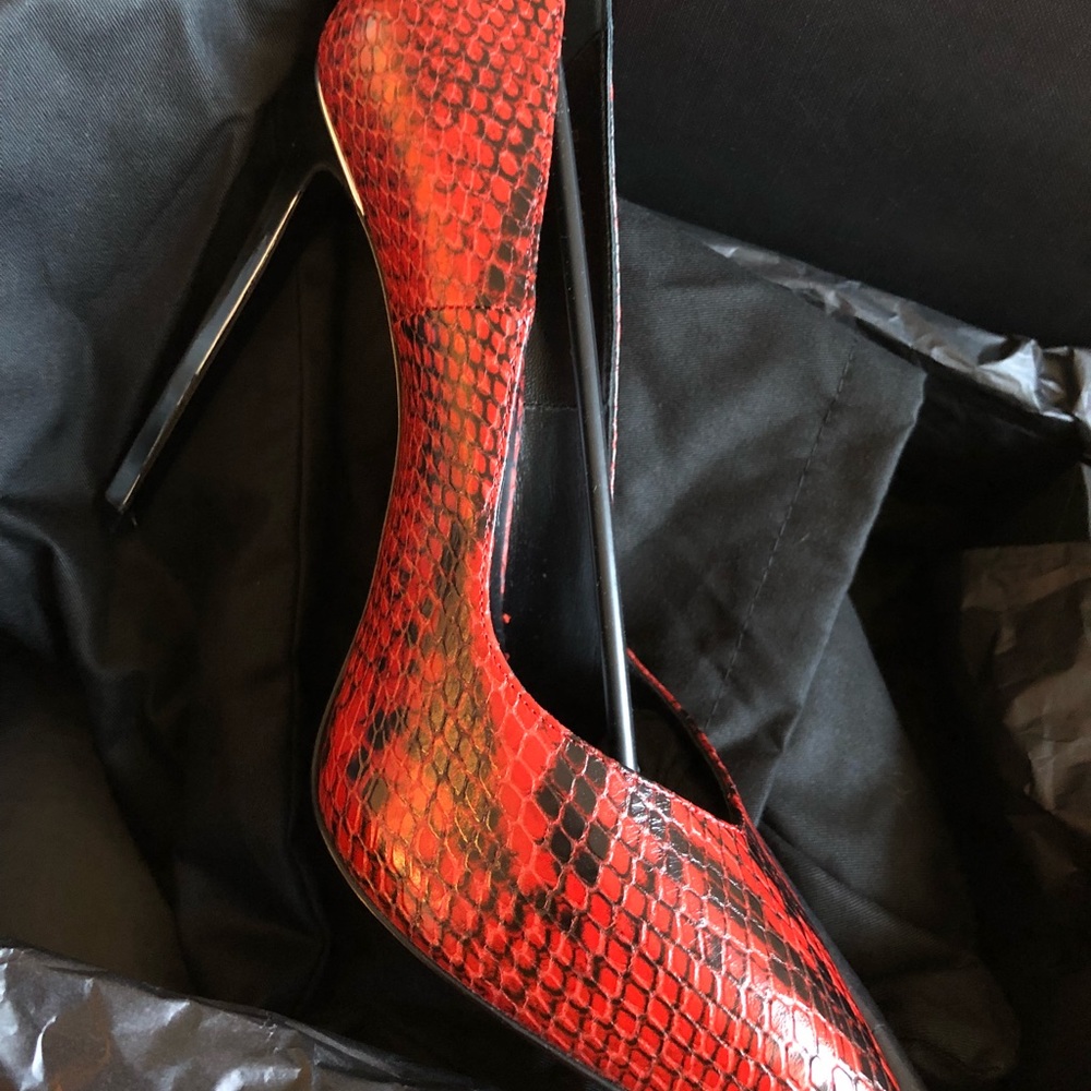 Brand New Saint Laurent Python Heels